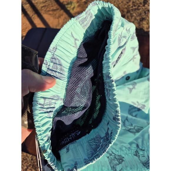 New Salt Life Men Board Shorts Fish Light Blue New w/ Tags Live Salty Size 2XL - Picture 4 of 6